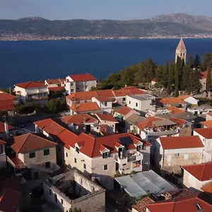 Buga Apartment Slatine